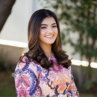 Chloe M. - CMO, ApexGrid